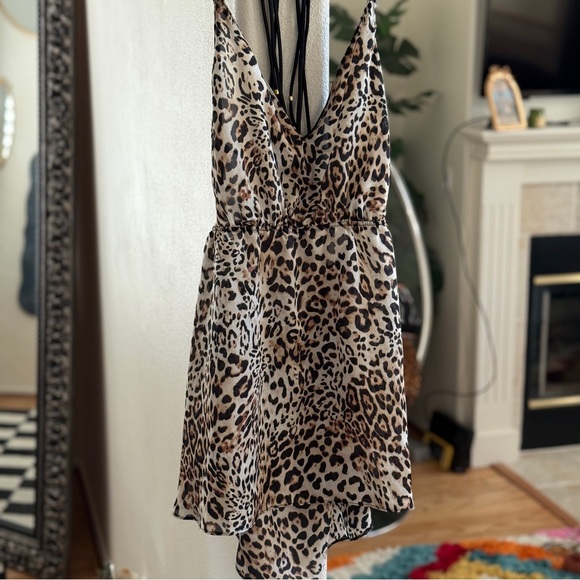 Victoria's Secret Leopard Print slip - Picture 1 of 10
